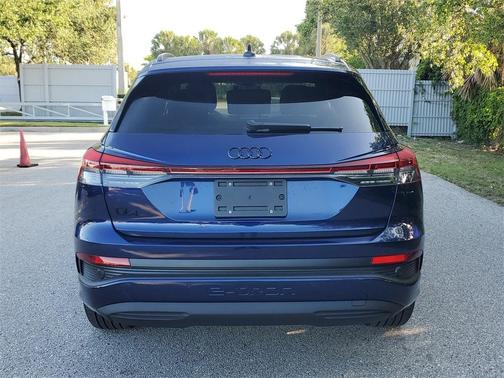 2025 Audi Q4 e-tron 45 Premium