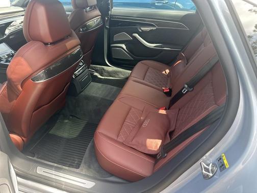 2024 Audi S8 4.0T quattro