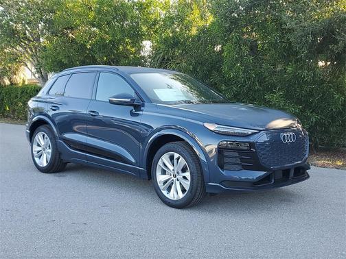 2025 Audi Q6 e-tron Premium