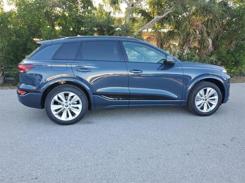 2025 Audi Q6 e-tron Premium