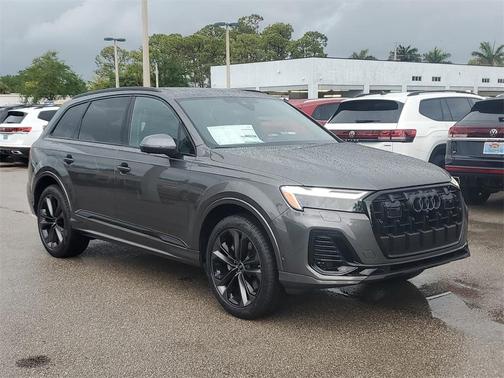2025 Audi Q7 55 Premium
