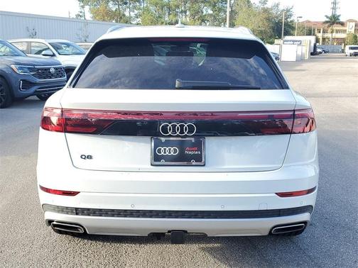2025 Audi Q8 55 Premium