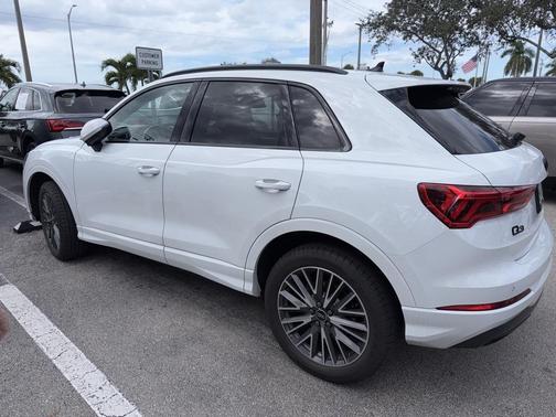 2024 Audi Q3 40 Premium