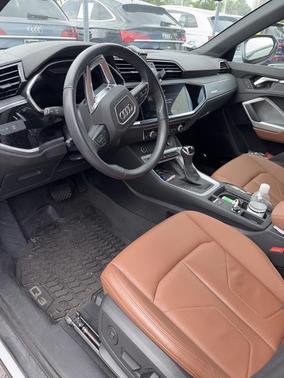 2024 Audi Q3 40 Premium