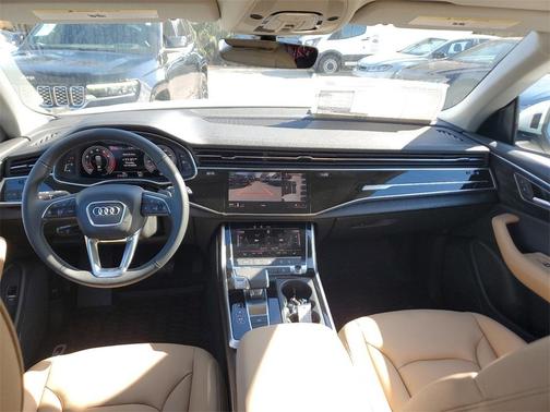 2025 Audi Q8 55 Premium