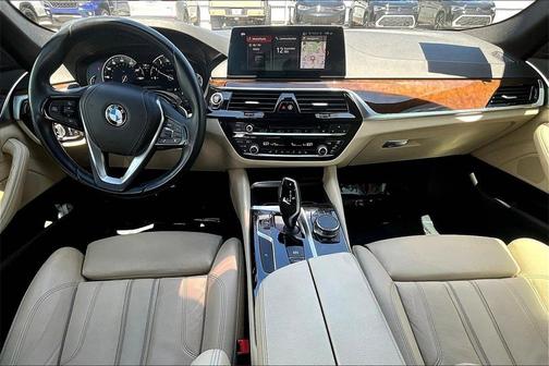 2019 BMW 530 i