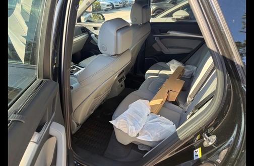 2025 Audi Q5 45 S line quattro Premium