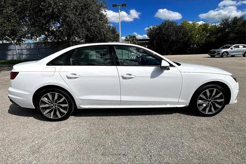 2022 Audi A4 40 Premium Plus