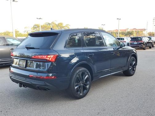 2025 Audi Q7 55 Premium