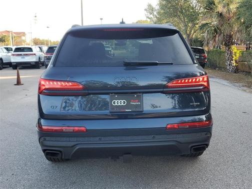 2025 Audi Q7 55 Premium