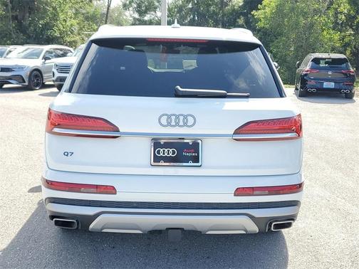2025 Audi Q7 55 Premium