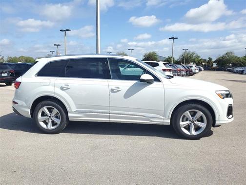 2025 Audi Q7 55 Premium