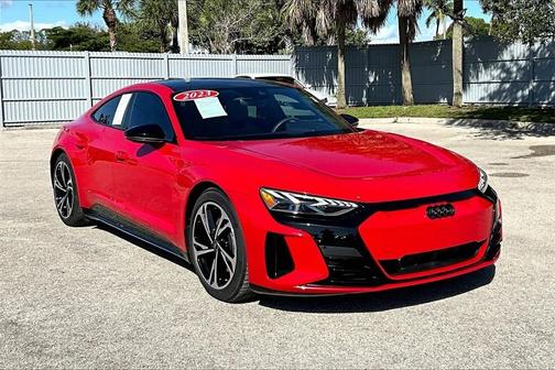 2023 Audi e-tron GT Premium Plus