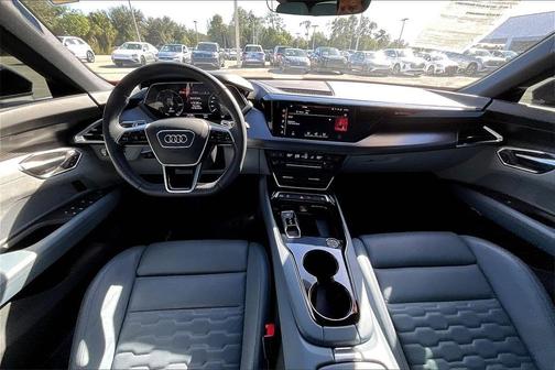 2023 Audi e-tron GT Premium Plus