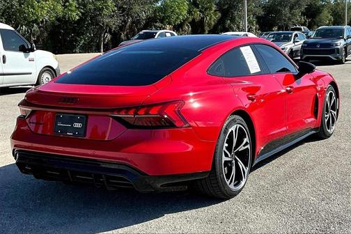 2023 Audi e-tron GT Premium Plus