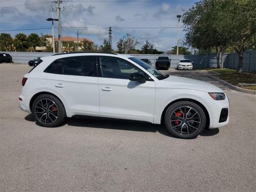 2025 Audi SQ5 3.0T Premium