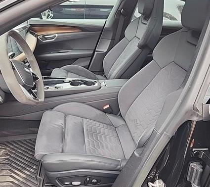 2023 Audi e-tron GT Premium Plus