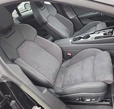 2023 Audi e-tron GT Premium Plus