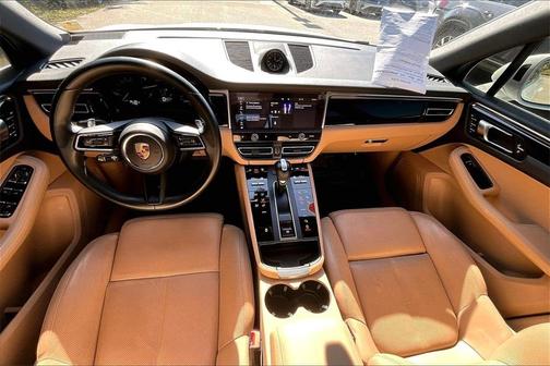 2023 Porsche Macan Base