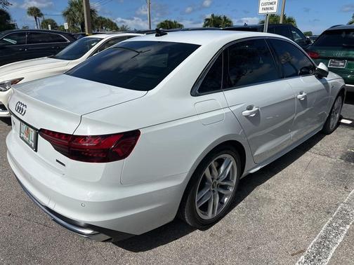 2024 Audi A4 45 S line quattro Premium