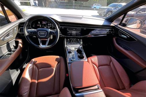 2022 Audi Q7 45 Premium Plus