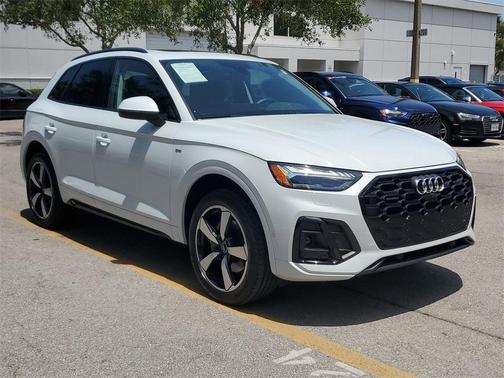2022 Audi Q5 45 S line Prestige