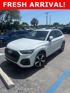 2022 Audi Q5 45 S line Prestige