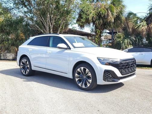 2025 Audi Q8 55 Premium