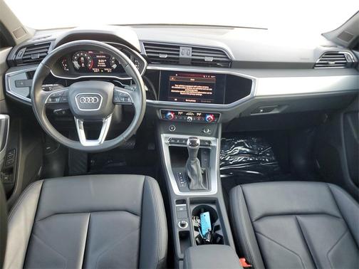 2022 Audi Q3 45 S line Premium