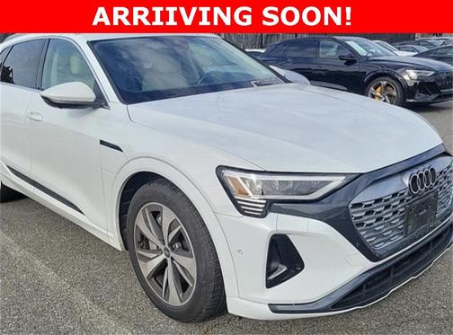 2024 Audi Q8 e-tron Premium
