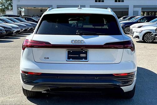 2024 Audi Q8 e-tron Premium