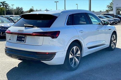 2024 Audi Q8 e-tron Premium