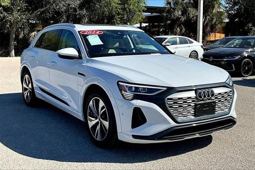2024 Audi Q8 e-tron Premium