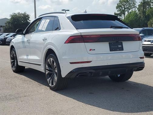 2025 Audi Q8 55 Premium