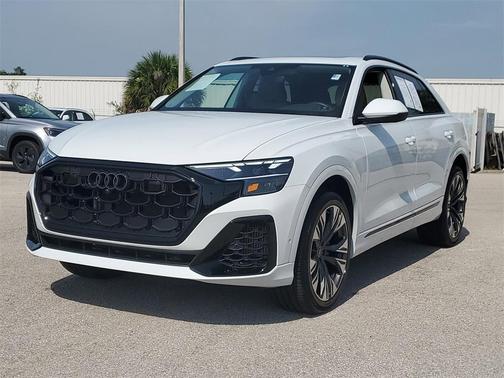 2025 Audi Q8 55 Premium