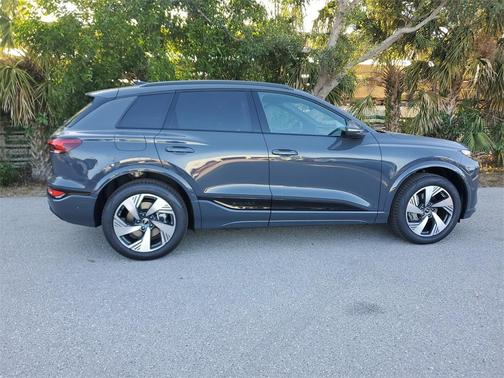 2025 Audi Q6 e-tron Premium