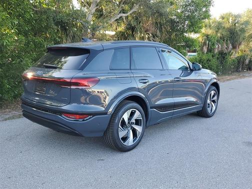 2025 Audi Q6 e-tron Premium