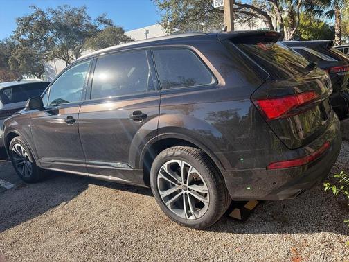 2025 Audi Q7 45 Premium Plus