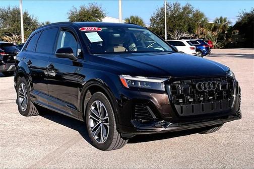 2025 Audi Q7 45 Premium Plus