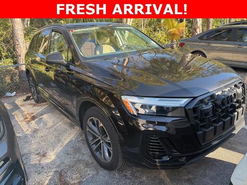 2025 Audi Q7 45 Premium Plus