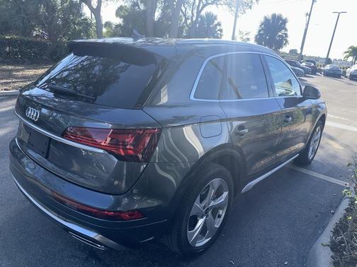 2023 Audi Q5 45 S line Premium Plus