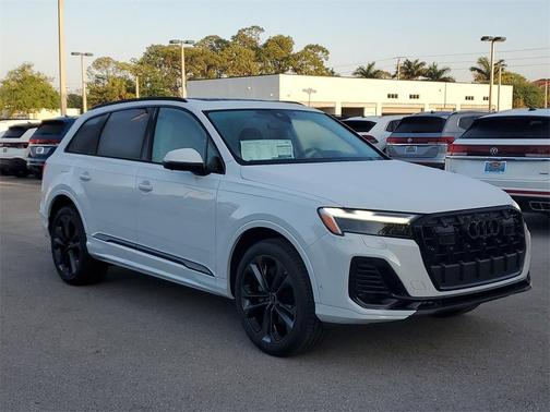 2025 Audi Q7 55 Premium