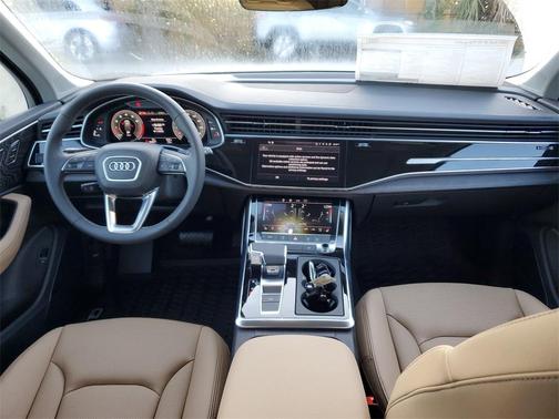 2025 Audi Q7 55 Premium