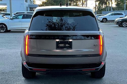 2023 Land Rover Range Rover P530 SE