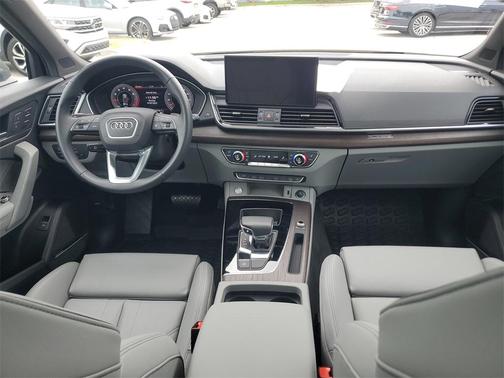 2024 Audi Q5 45 S line quattro Premium