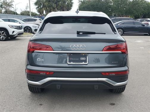 2024 Audi Q5 45 S line quattro Premium
