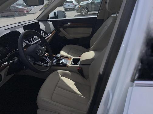 2025 Audi Q5 40 Premium