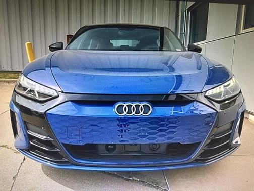 2023 Audi e-tron GT Prestige