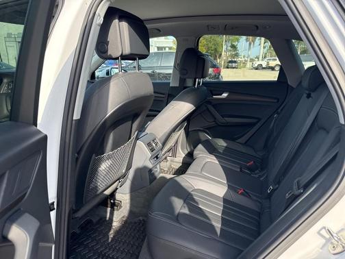2025 Audi Q5 40 Premium