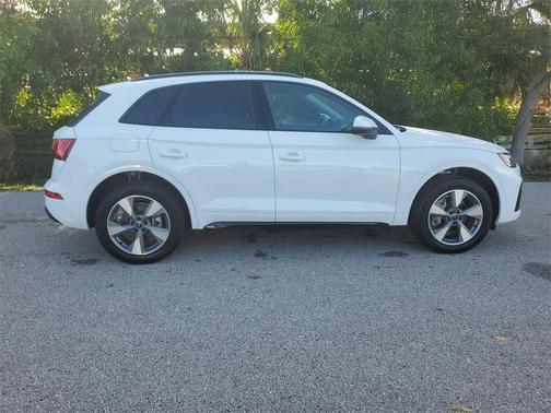 2025 Audi Q5 40 Premium